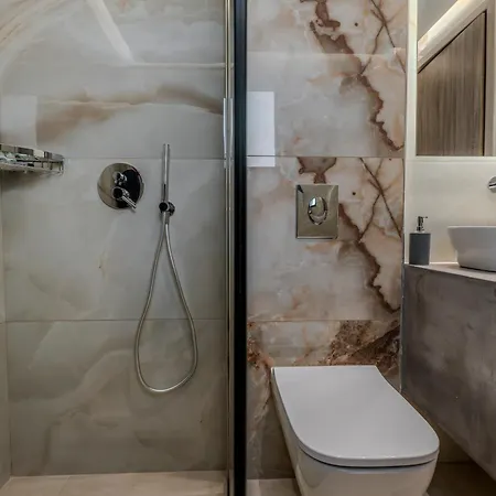Diamond Villa *